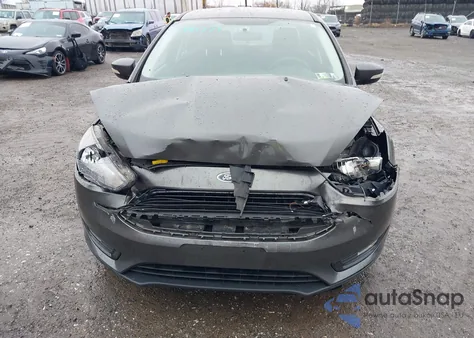 2017 Ford Focus Se z USA, uszkodzony, nr VIN 1FADP3FE2HL302648